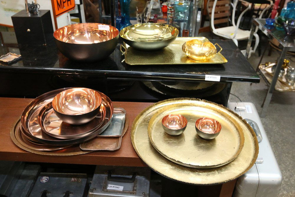 Group gold and copper trays etc (1 of 8)