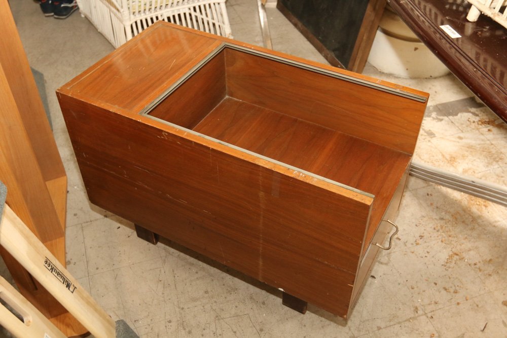 George Nelson Herman miller end table (1 of 9)