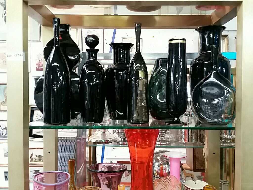 Grouping of black and grey glass Swedish & Italian (1 of 4)