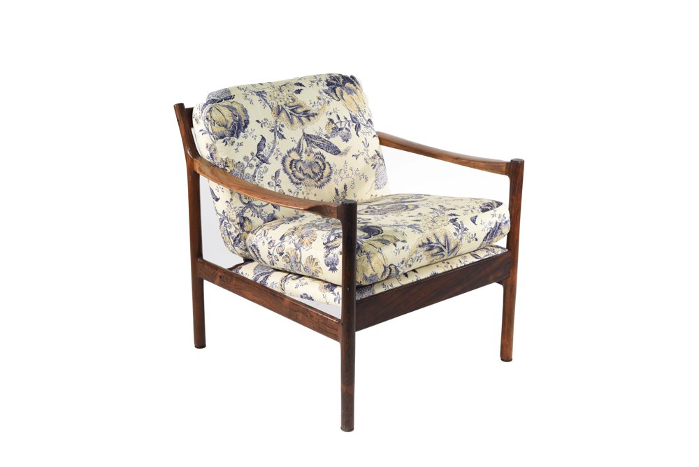 FREDRIK KAYSER STYLE ROSEWOOD NORWEGIAN LOUNGE: Dimensions: H 30" x W 27" x D 26" Condition: A few flea bites and small white paint marks.