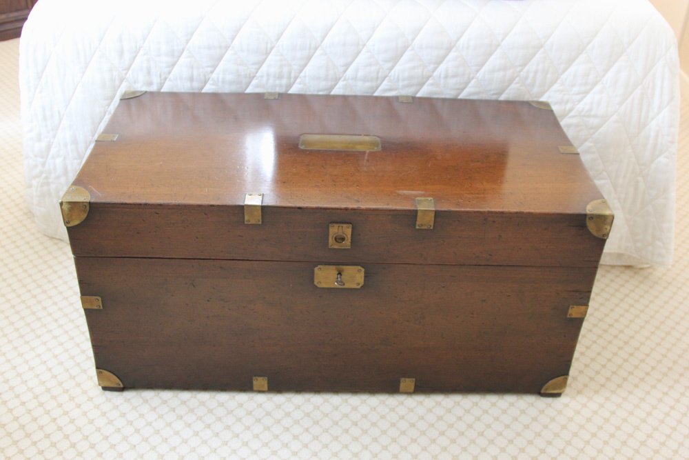 EARLY 20TH CENTURY CAMPAIGN CHEST (1 of 10)