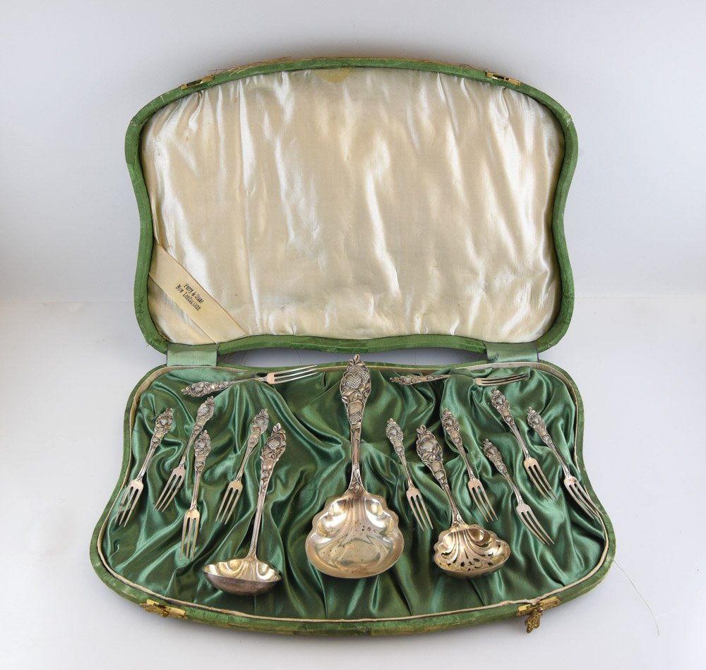 STERLING SILVER STRAWBERRY SERVICE SET (1 of 9)