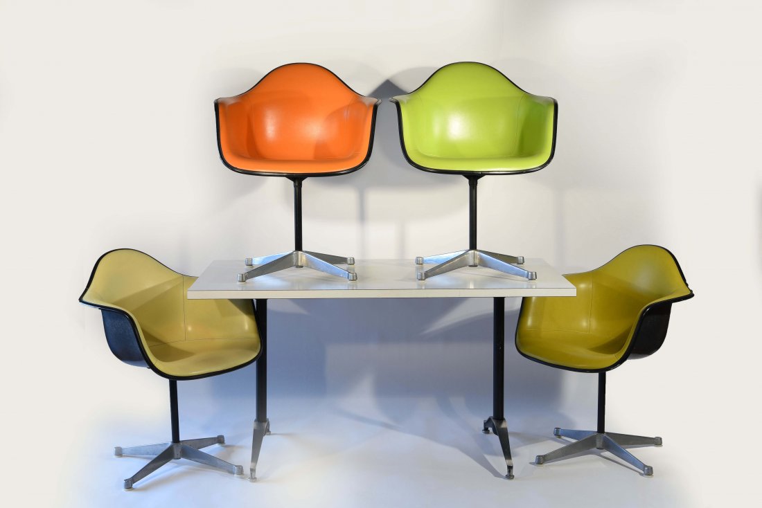 (4) HERMAN MILLER SOFT PAD CHAIRS AND TABLE (1 of 10)