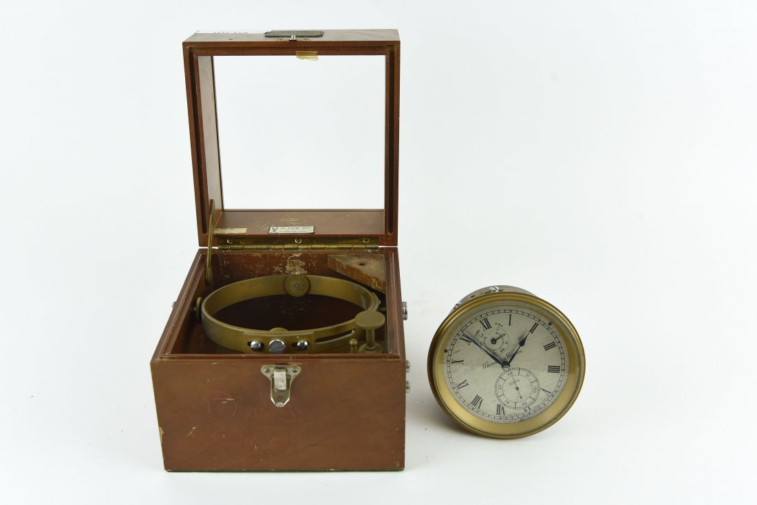 THOMAS MERCER CHRONOMETER W/ CASE (1 of 4)