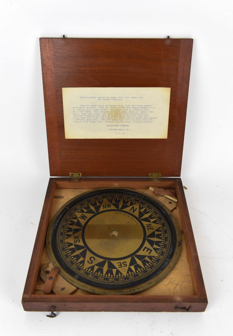 QUEEN GRAY BRASS COMPASS DIAL IN CASE (1 of 6)