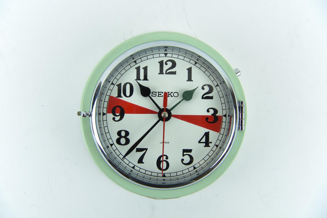 SEIKO SHIP'S RADIO ROOM CLOCK: H 2.75" x D 8.5"