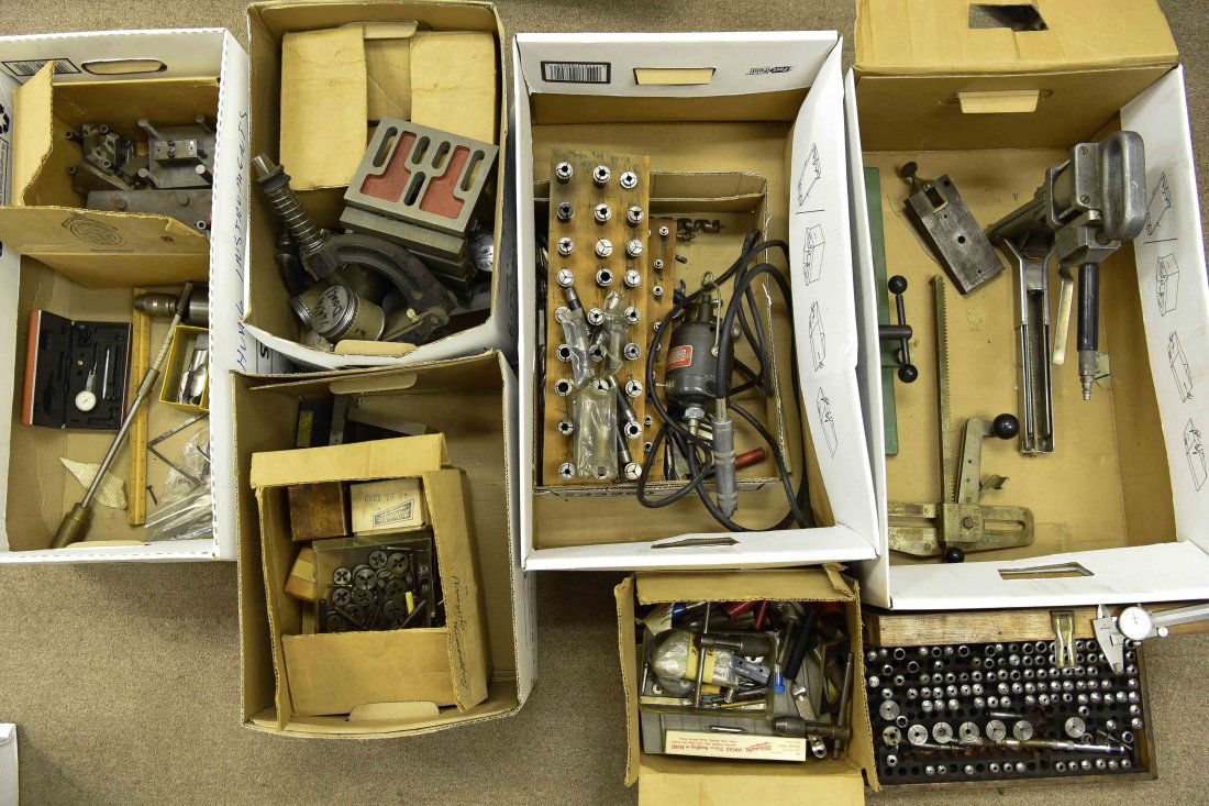 LARGE GROUPING OF MACHINE PARTS & TOOLS (1 of 9)