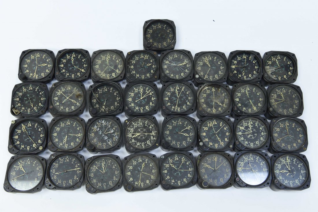 WWII WALTHAM US NAVY MILLITARY AIRCRAFT CLOCKS (1 of 6)