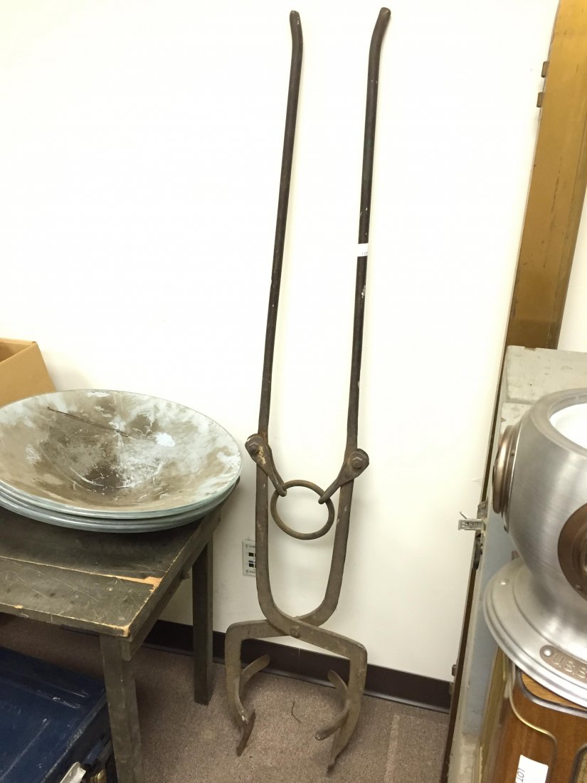 LARGE POLE PULLER (1 of 4)