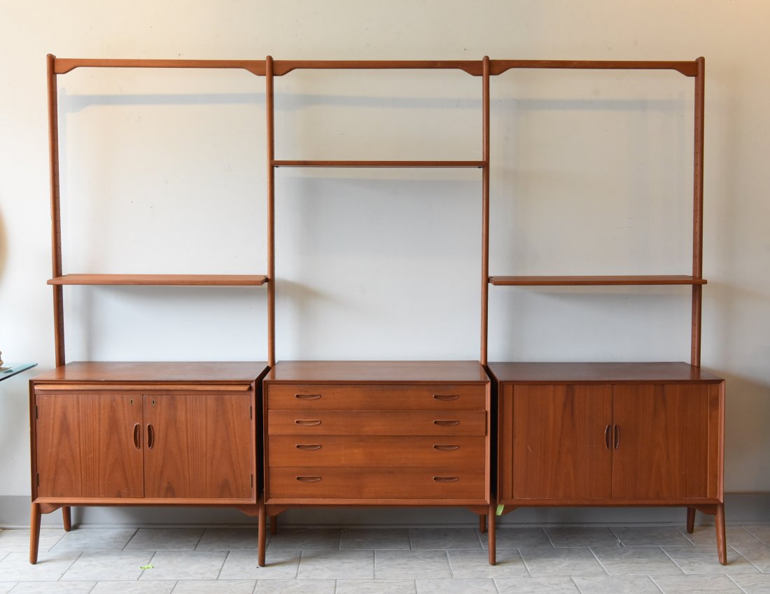 MID-CENTURY DANISH TEAK STANDING SHELF UNIT (1 of 10)