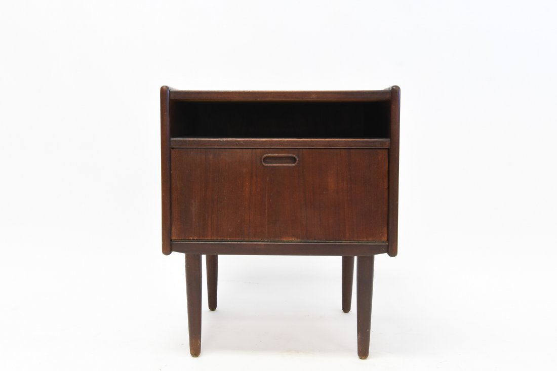 DANISH NIGHTSTAND: Dimensions: H 23" x W 19.5" x W 17.5" Conditions: Fading and water staining to top.