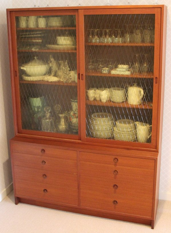 MID-CENTURY DANISH SIDEBOARD CABINET (1 of 5)