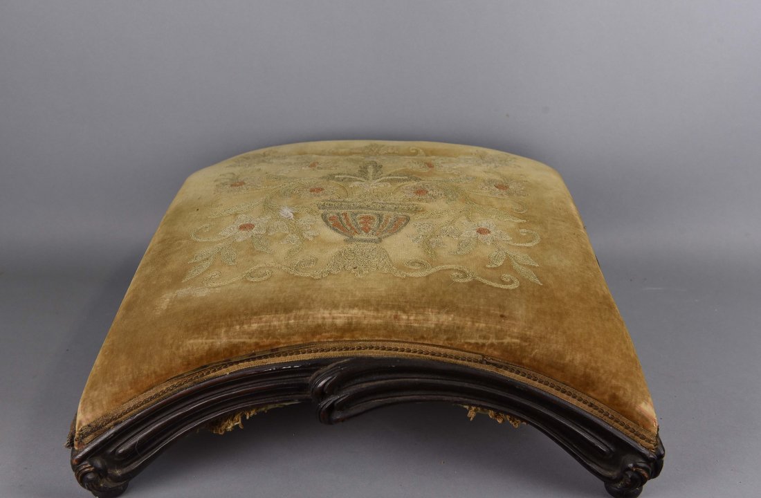 VICTORIAN FOOT REST (1 of 7)