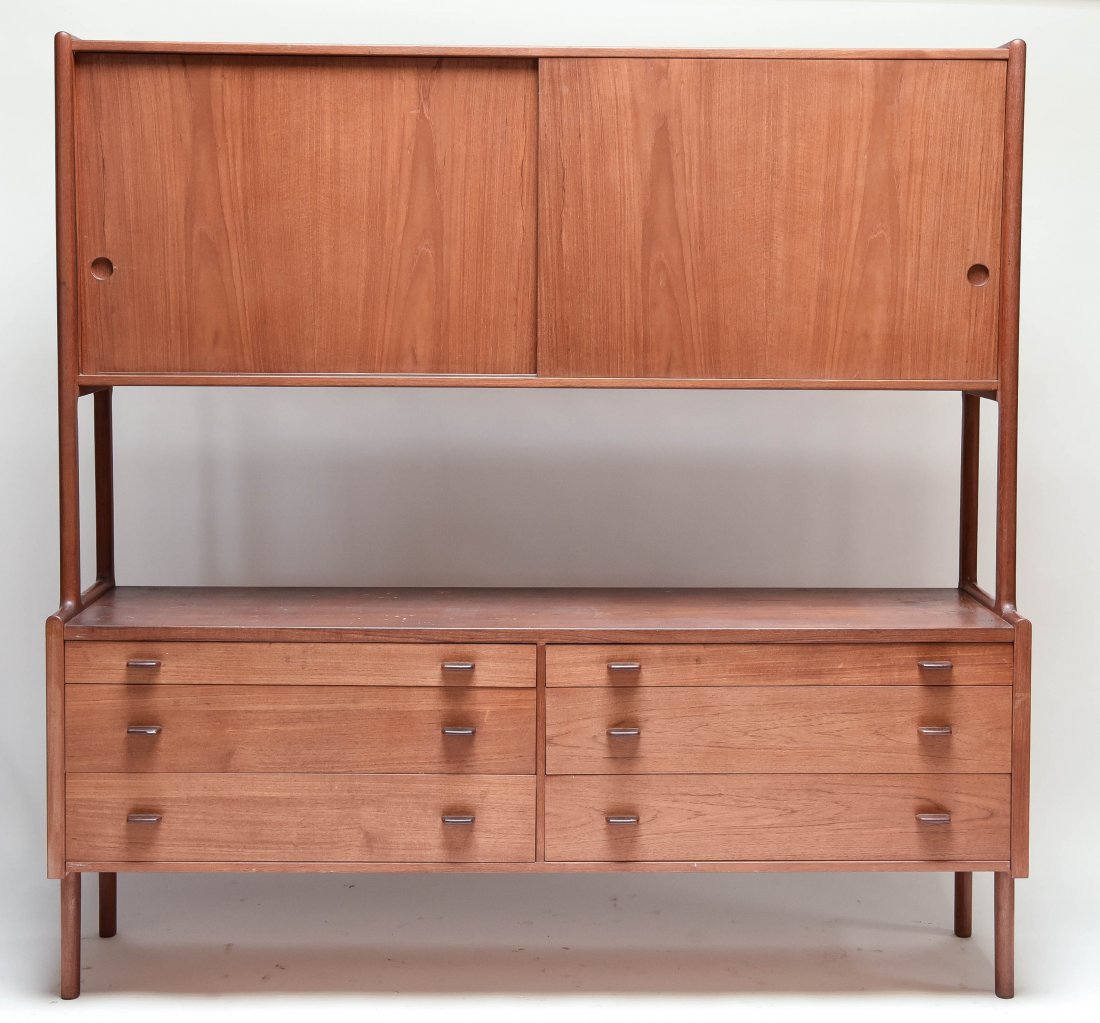 HANS WEGNER SIDEBOARD FOR RY MOBLER (1 of 10)
