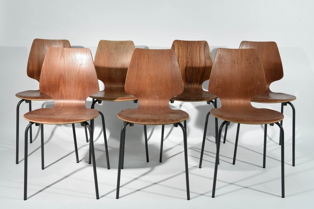 7 ARNE JACOBSEN CHAIRS (1 AS-IS) (1 of 10)
