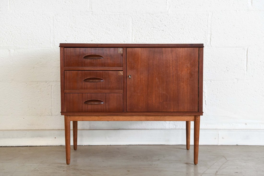 DANISH TEAK CHEST: Dimensions: H 24" x W 28" x D Condition: Repairs to top two draws , loss of veneer