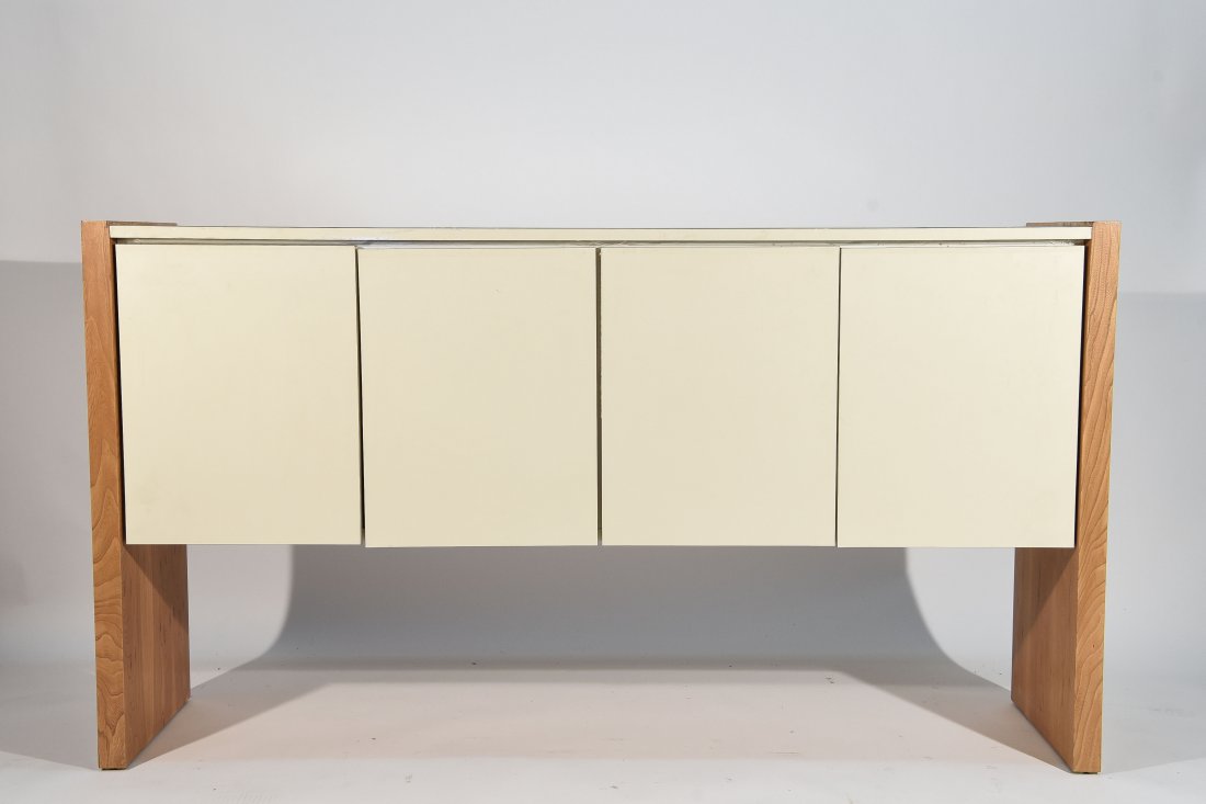 MILO BAUGHMAN CABINET (1 of 8)