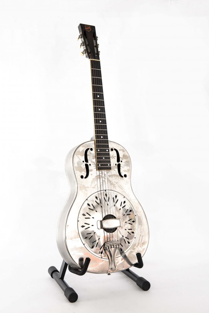 STEEL RESONATOR HAWAIIAN SCENE GUITAR STYLE O (1 of 9)