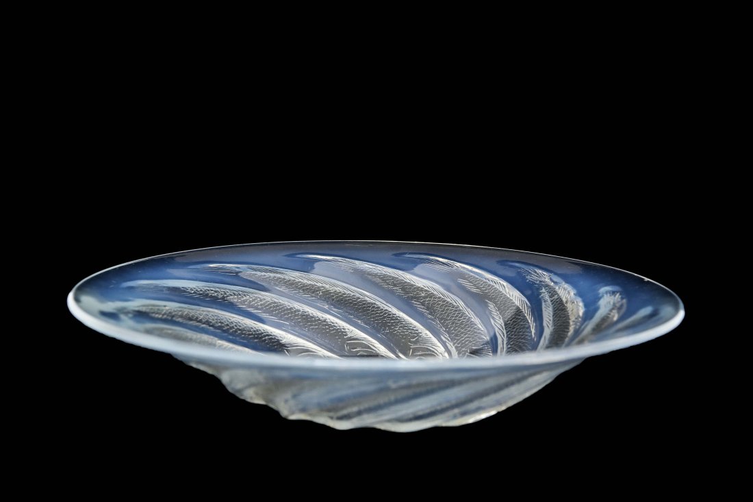 R. LALIQUE "POISSONS" GLASS PLATE (1 of 9)