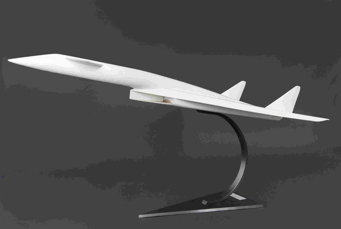 XB-70 VALKYRIE PROTOTYPE AIRPLANE MODEL (1 of 8)