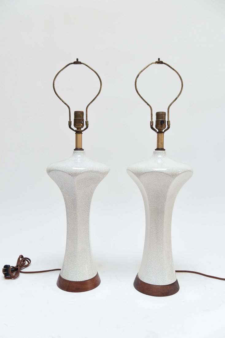 PAIR OF MID-CENTURY CERAMIC LAMPS (1 of 6)