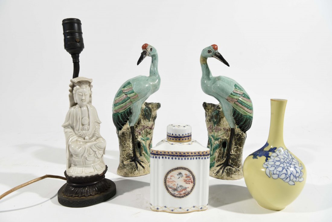 CHINESE PORCELAIN ETC. GROUPING (1 of 7)