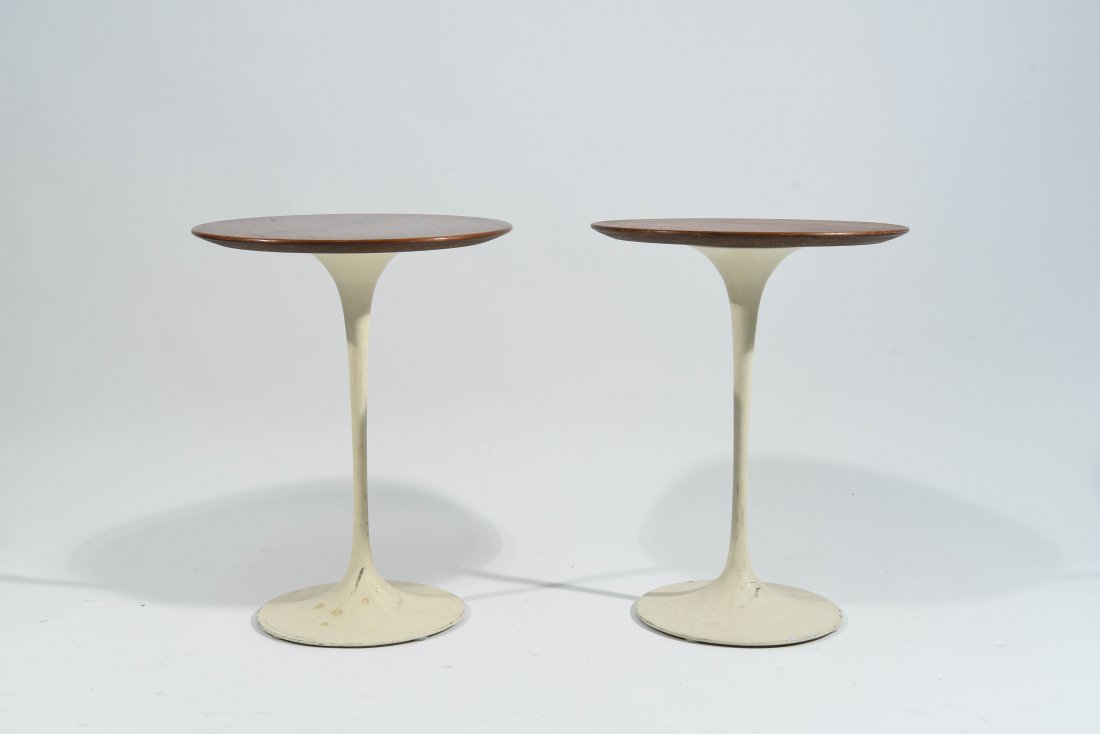 PAIR OF EERO SAARINEN FOR KNOLL WALNUT SIDE TABLES (1 of 9)