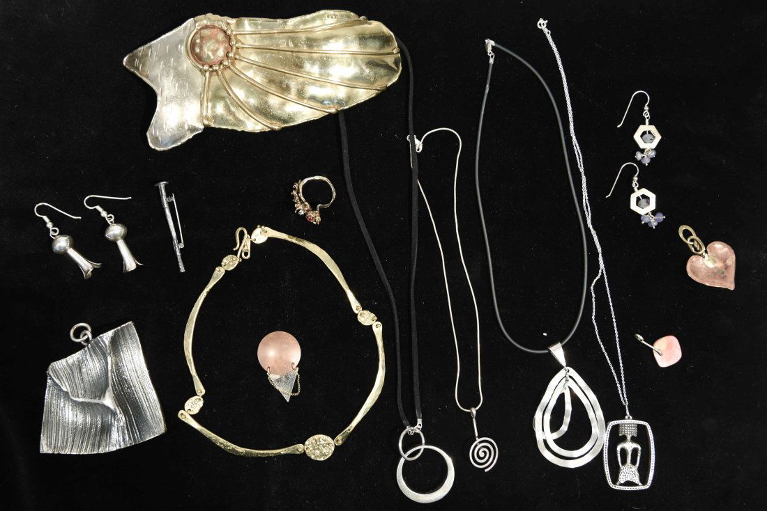 GROUPING OF MODERNIST JEWELRY (1 of 9)