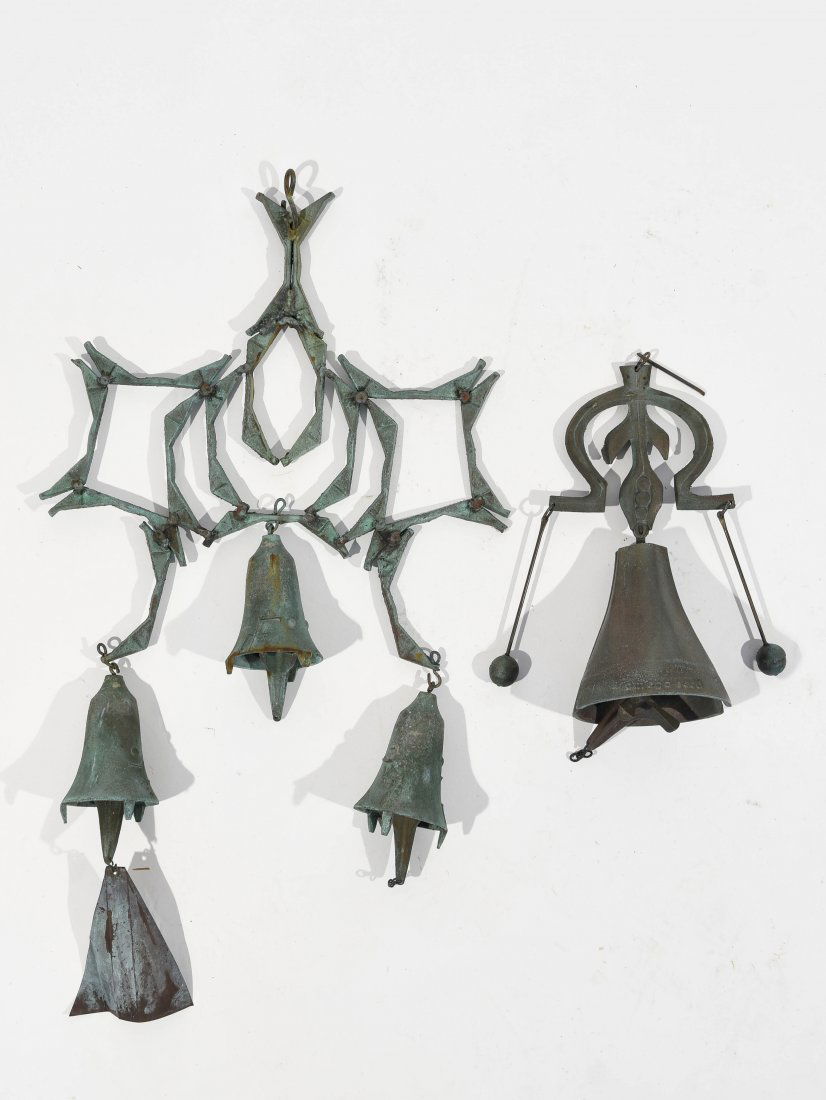(2) BRONZE PAOLO SOLERI WIND CHIMES (1 of 9)