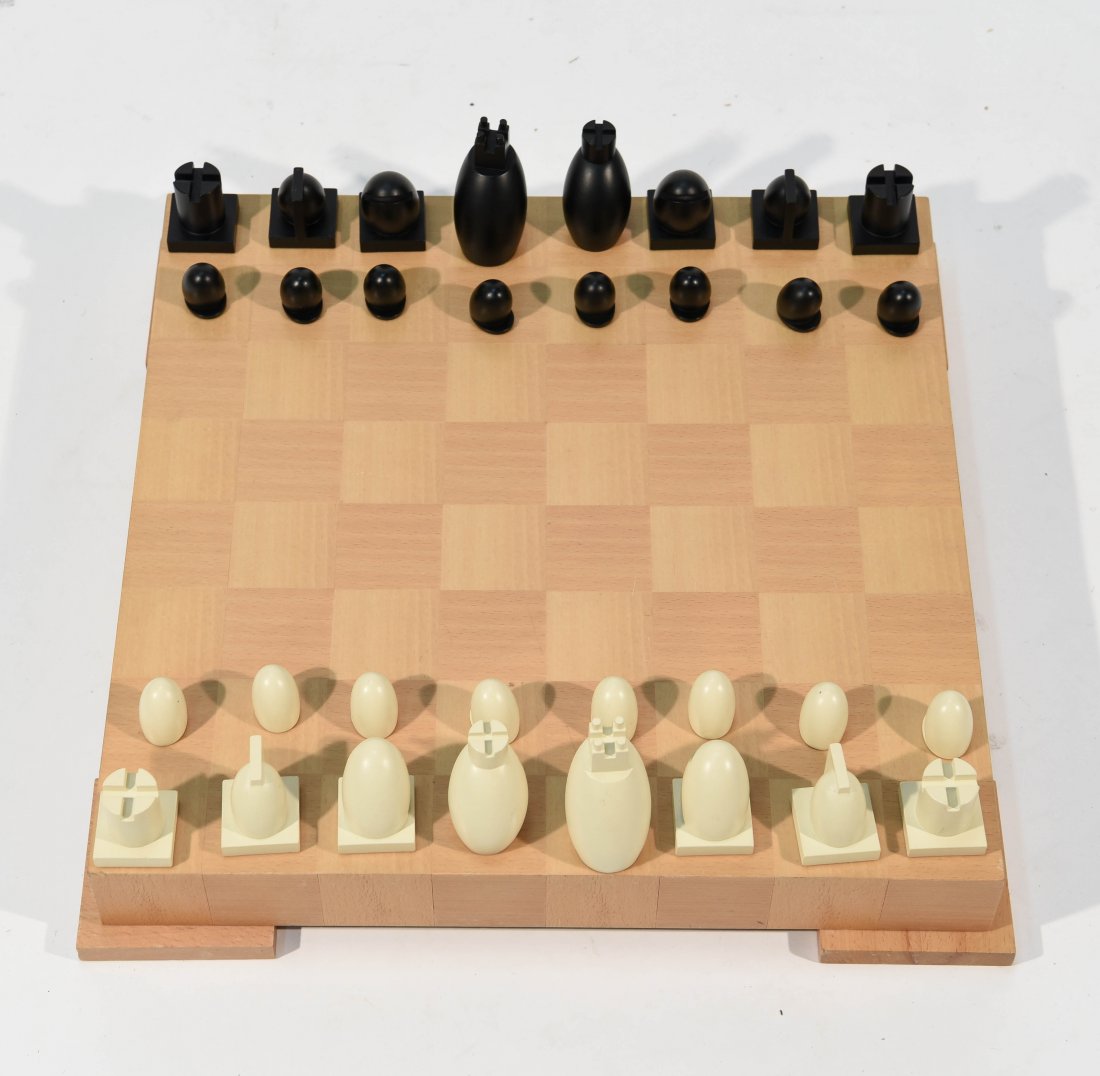 MICHAEL GRAVES (AMERICAN 1934-2015) CHESS SET (1 of 8)