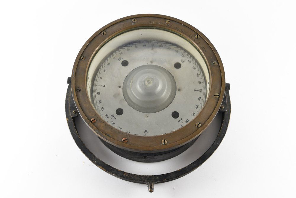 1939 US NAVY COMPASS (1 of 4)