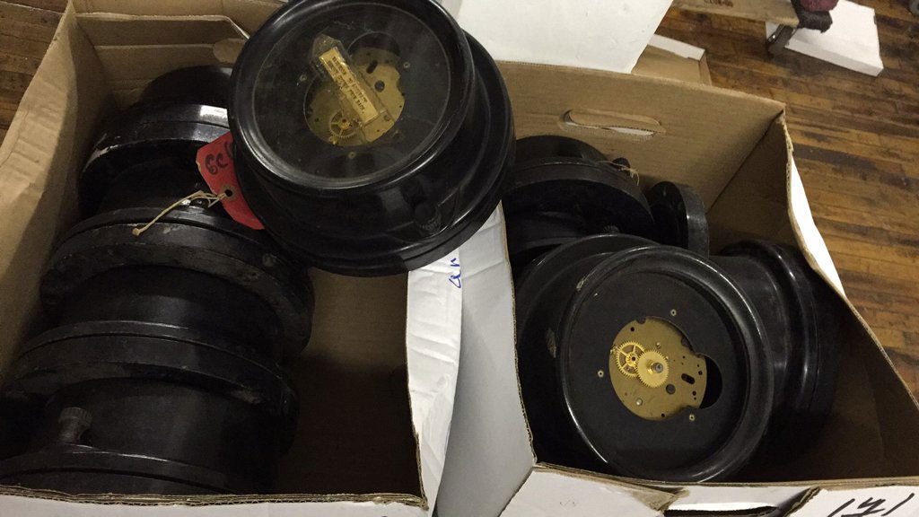 US NAVY SHIPS CLOCKS W/ MOVEMENTS (1 of 5)