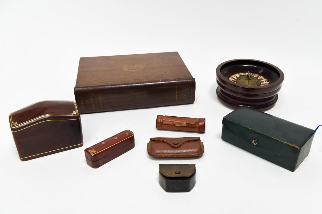 GROUP OF VINTAGE GAMING CARDS, DICE, ETC. (1 of 10)