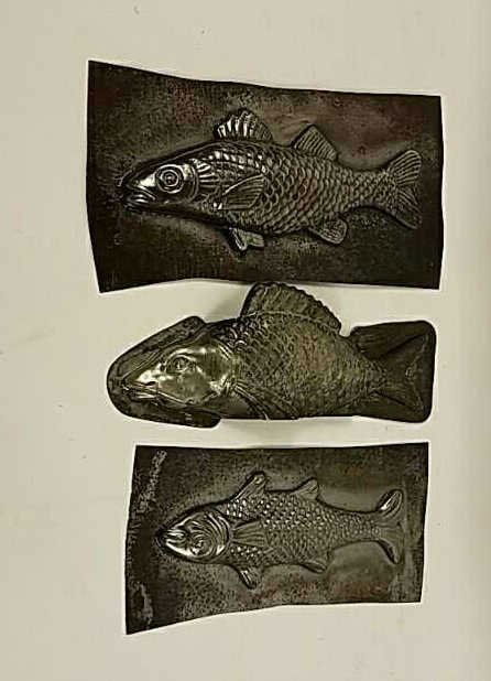 (3) TIN FISH MOLDS (1 of 5)