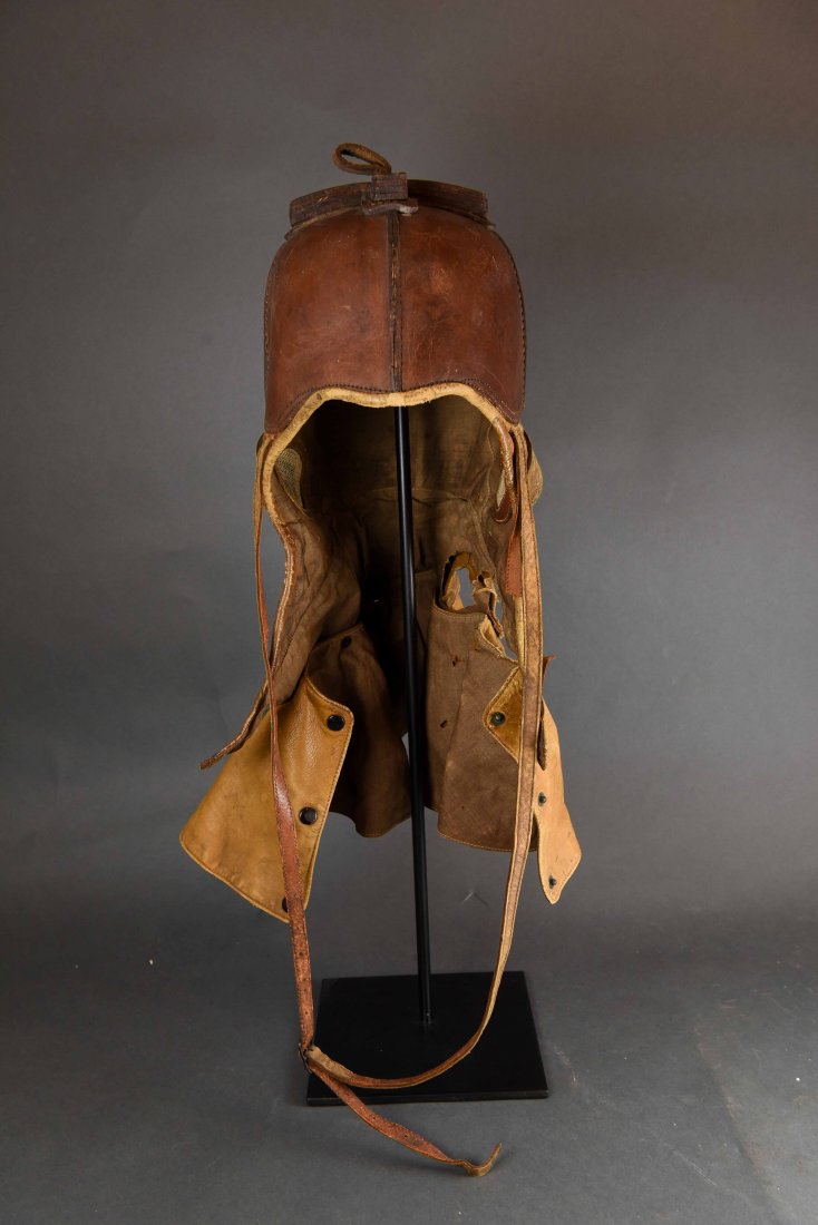 AMERICAN WWI ERA LEATHER FLIGHT HELMET (1 of 10)
