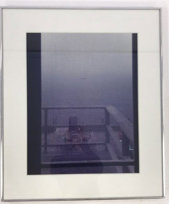 JOEL MEYEROWITZ (AMERICAN 1938 - ): Untitled (rain day.) Cibarchrome print Dimensions: H 31.5" x W 26.5" x D 1.5" sight H 23" x W 18" Condition: No issue to note.