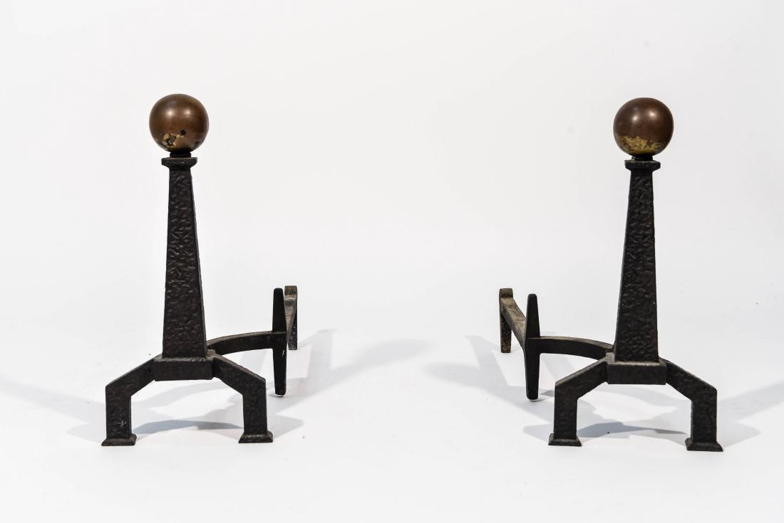 ARTS AND CRAFTS HAMMERED IRON AND BRASS ANDIRONS: Dimensions: H 18" x W 8.25" x D 21" Condition : Normal wear.