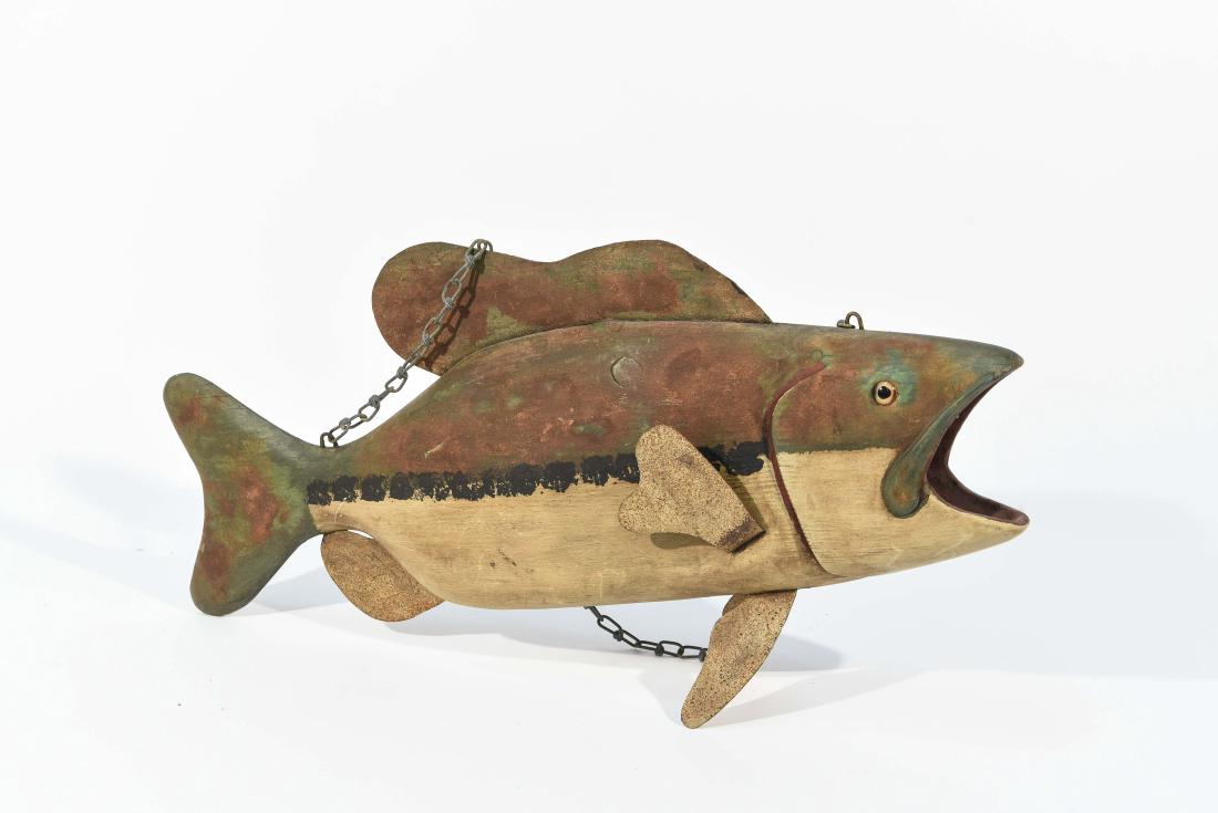 VINTAGE DECORATIVE LARGE FISH DECOY STORE DISPLAY (1 of 8)