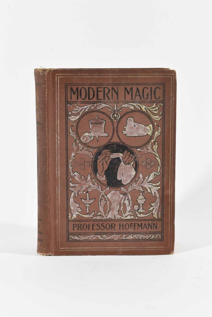 ANTIQUE MAGIC BOOK (1 of 8)