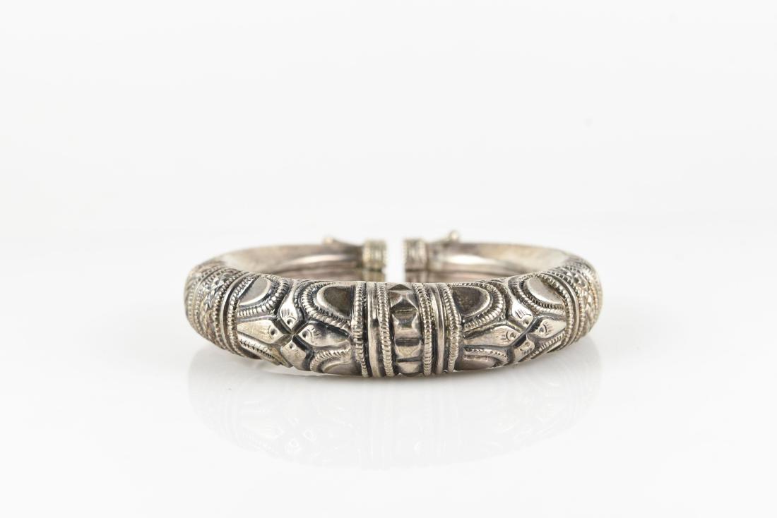 BERBER / MOROCCAN SILVER CUFF BRACELET (1 of 5)
