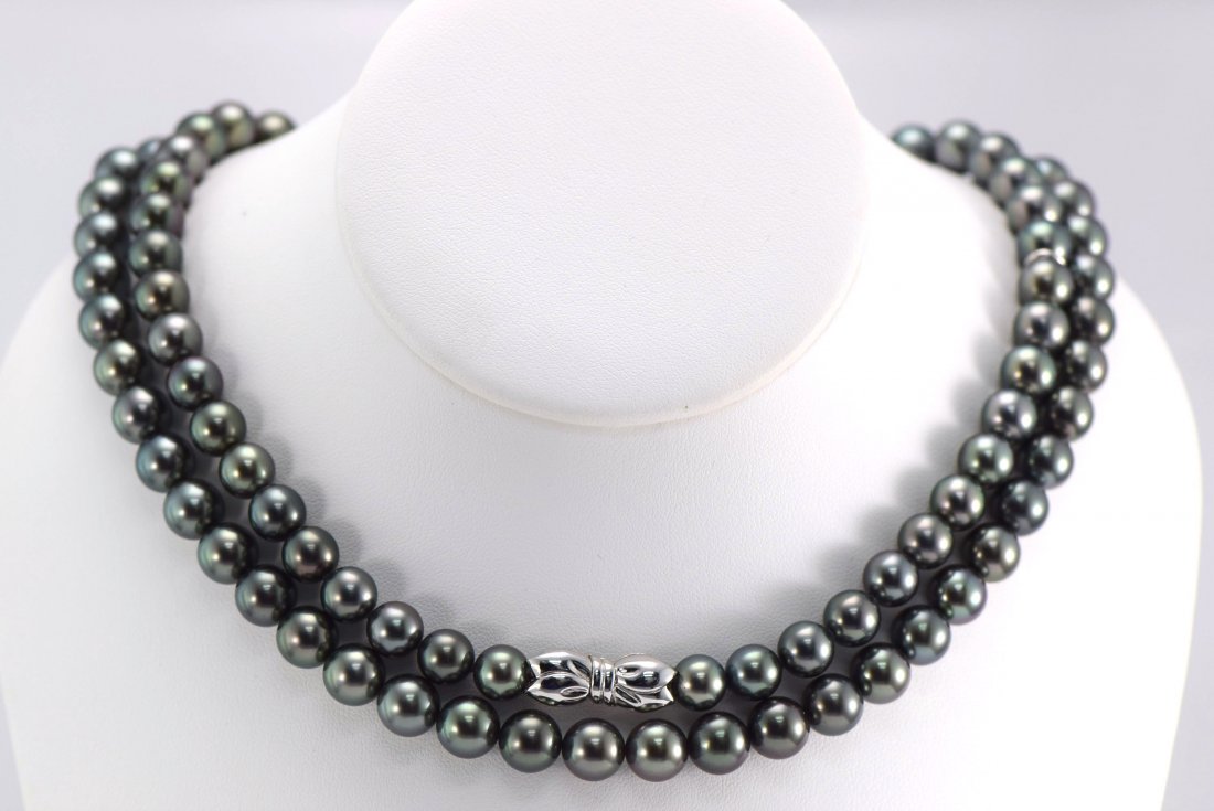 MikiMoto 18K WG Extremely Fine Tahitian Pearl Necklace. (1 of 5)