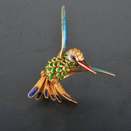 18K YG Diamond and Ruby Enamel Kingfisher Brooch, Style