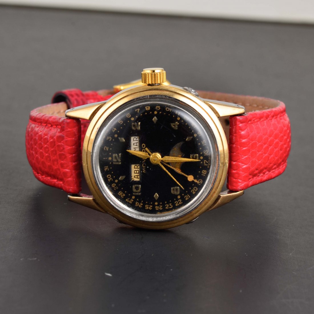 Vintage Movado Astrograph Moon Phase 14k Yg Watch
