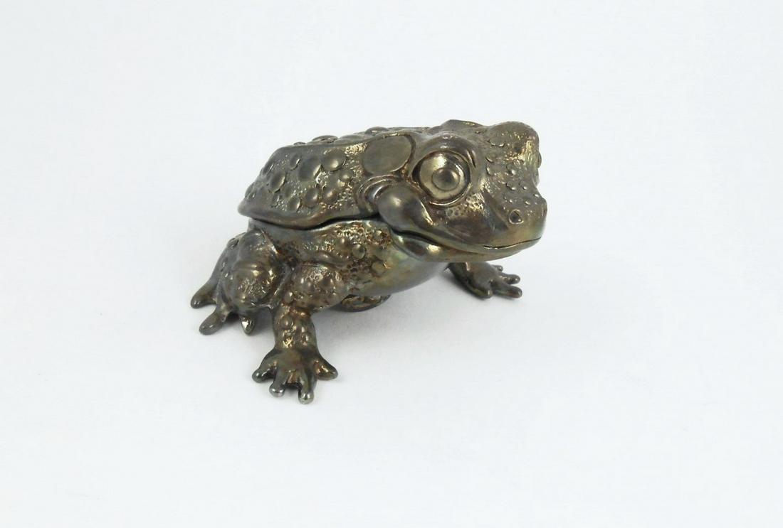 Reed & Barton Bullfrog Music Box (1 of 2)