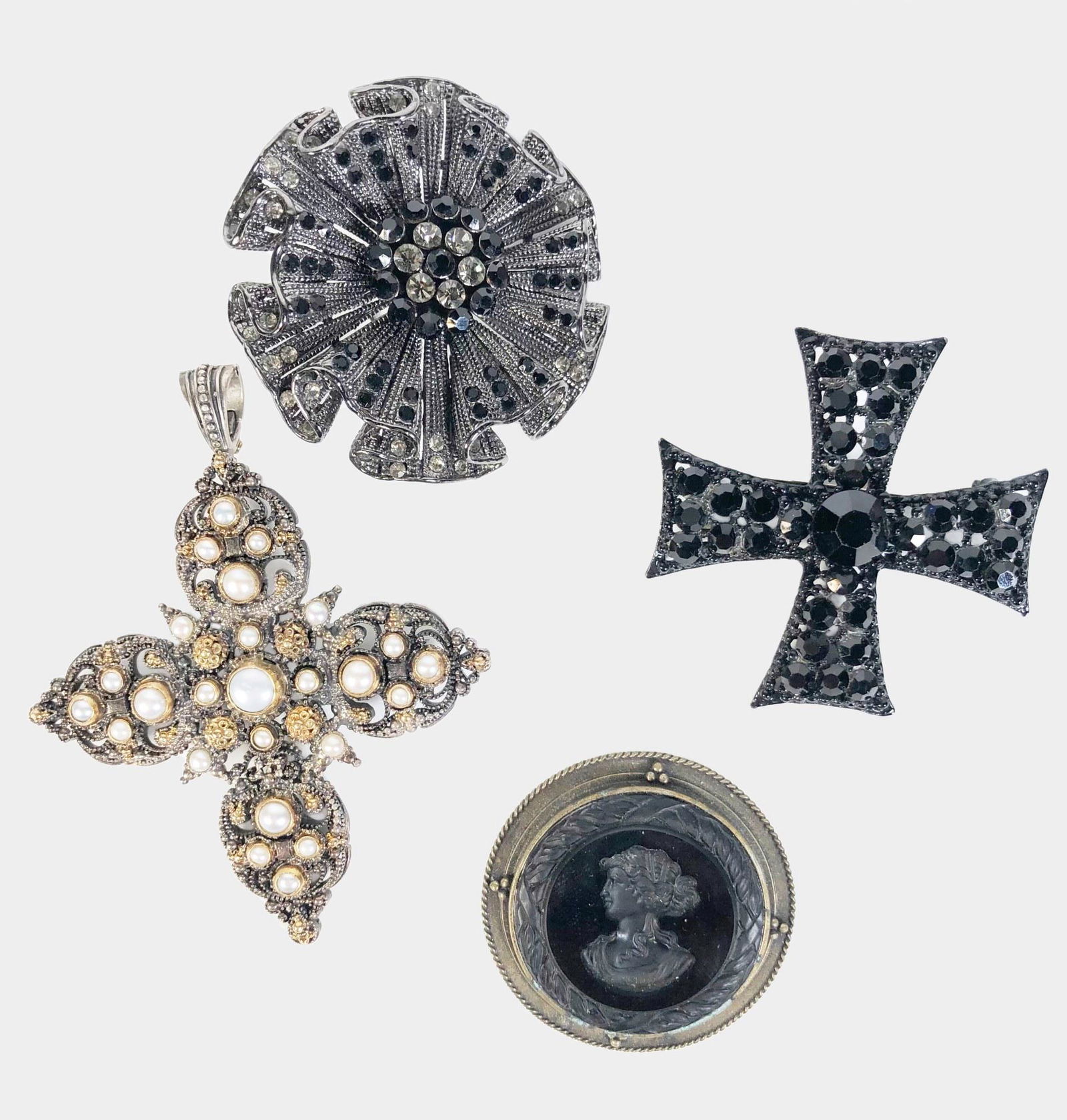 Four Vintage Black & White Fashion Pins (1 of 2)