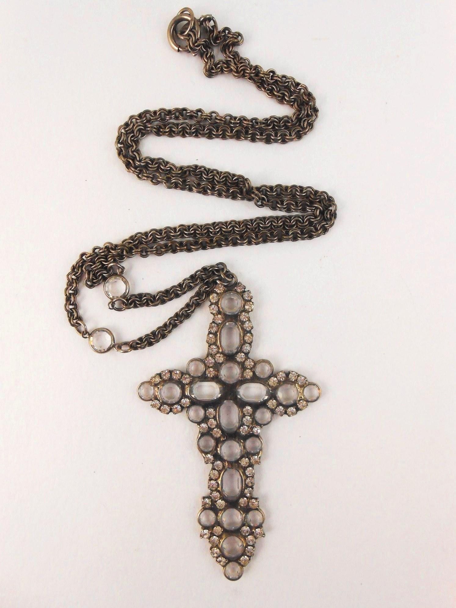 Designer Fashion Cross & Chain By Sorrelli (1 of 2)