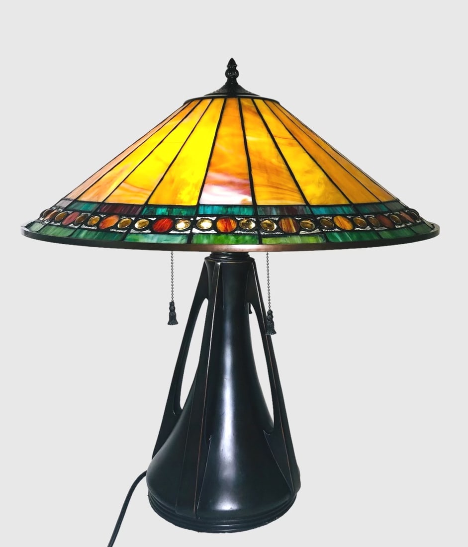 Tiffany-Style Table Lamp (1 of 4)