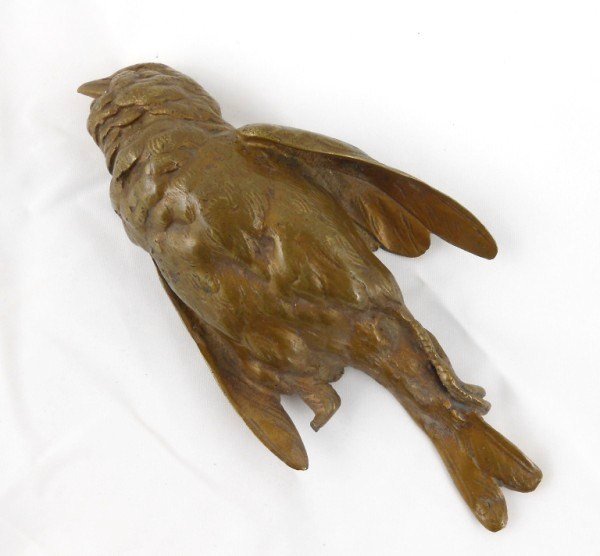Paul Comolera (1818-1897) Bronze Bird: Bronze, "Moineau," by Paul Comolera. Signed. Susse Fres foundry mark. L. 5 1/4 inches.