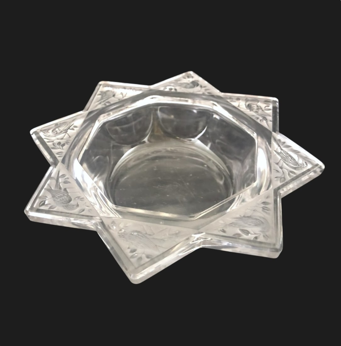 Lalique Star-Form Crystal Dish (1 of 2)
