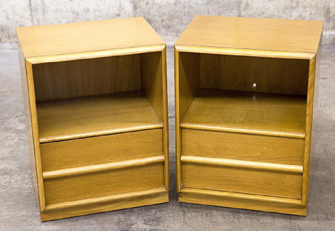 T. H. Robsjohn-Gibbings Night stands (1 of 8)
